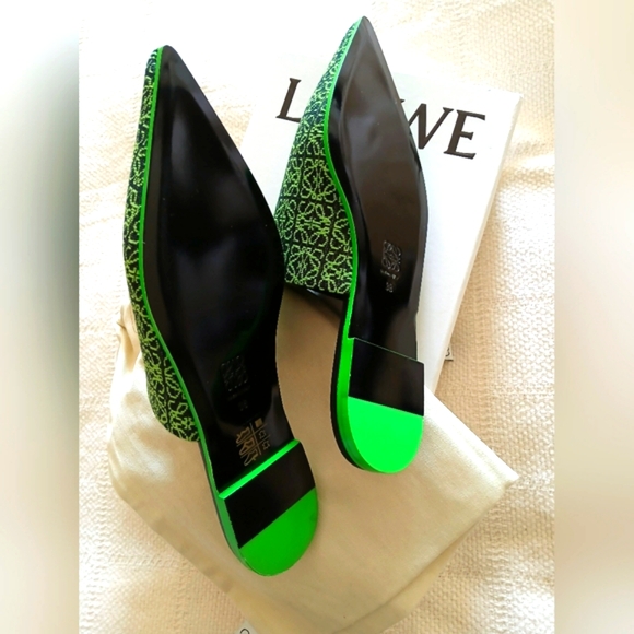 Nwb. Loewe anagram jaquard canvas + leather, pointed toe slide - Picture 3 of 5